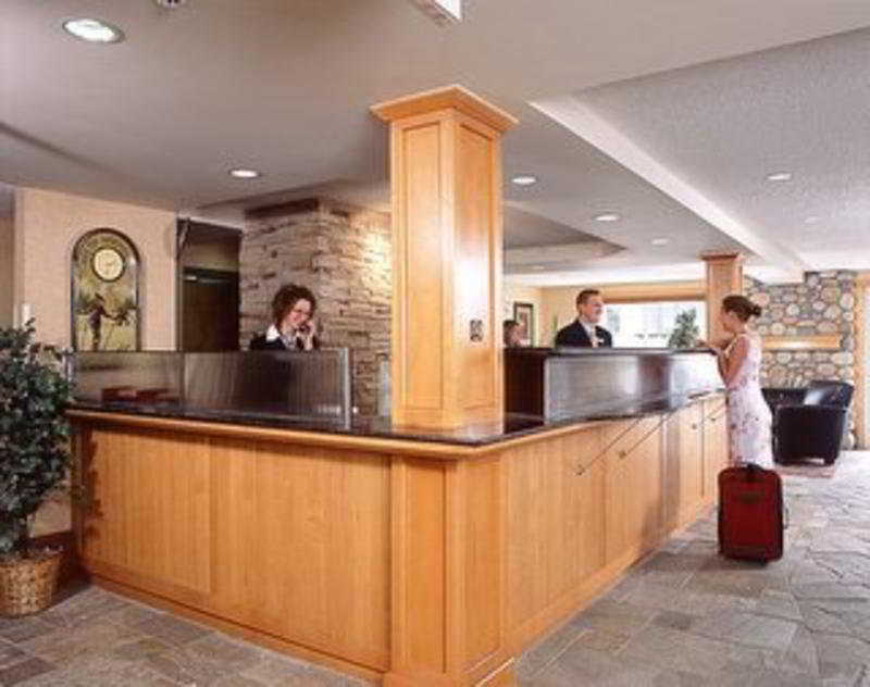 Canmore Inn & Suites Інтер'єр фото