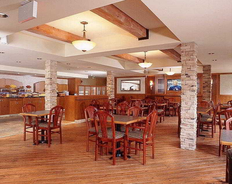 Canmore Inn & Suites Екстер'єр фото